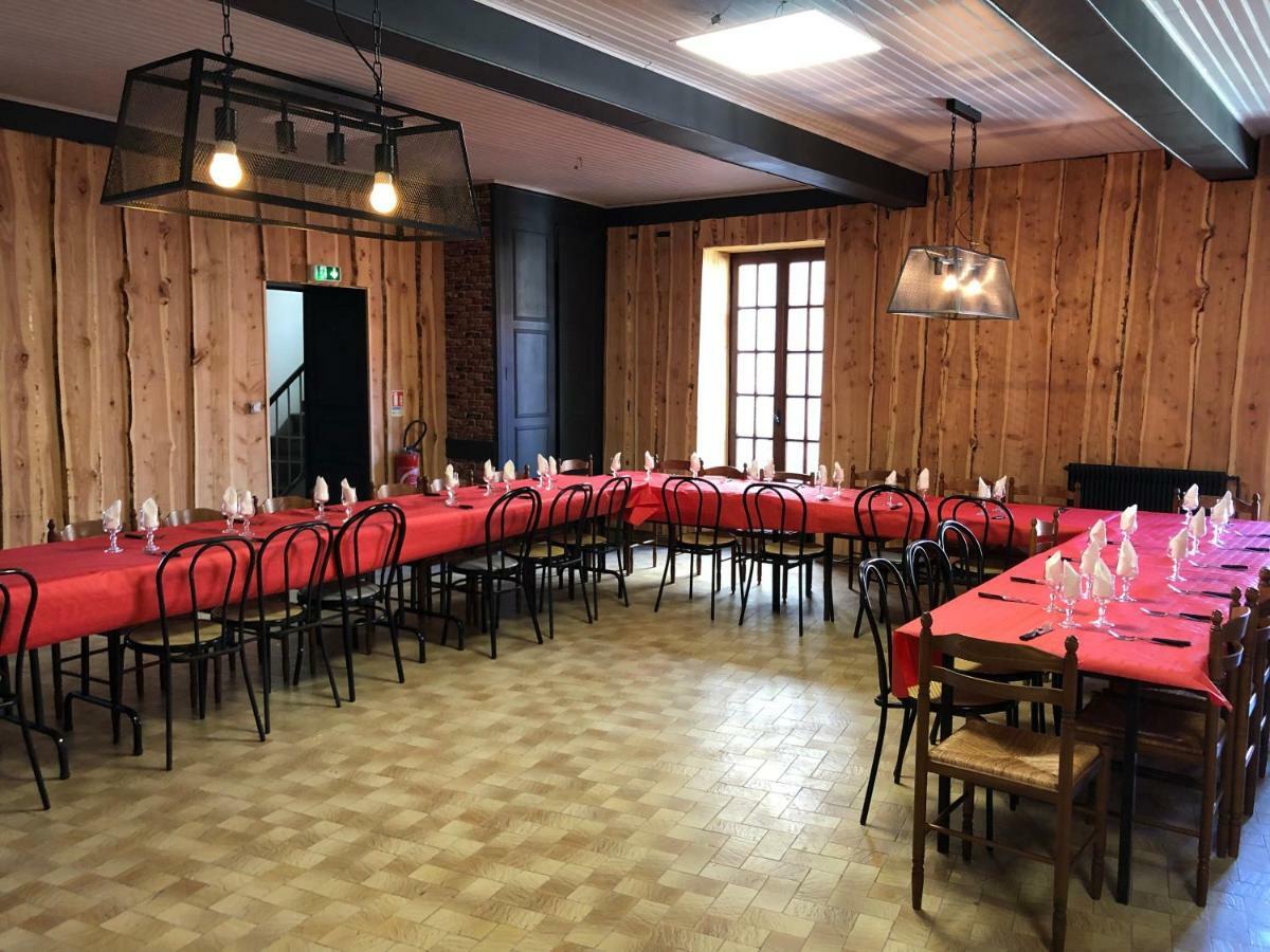 Hotel De La Poste Coudes Kültér fotó